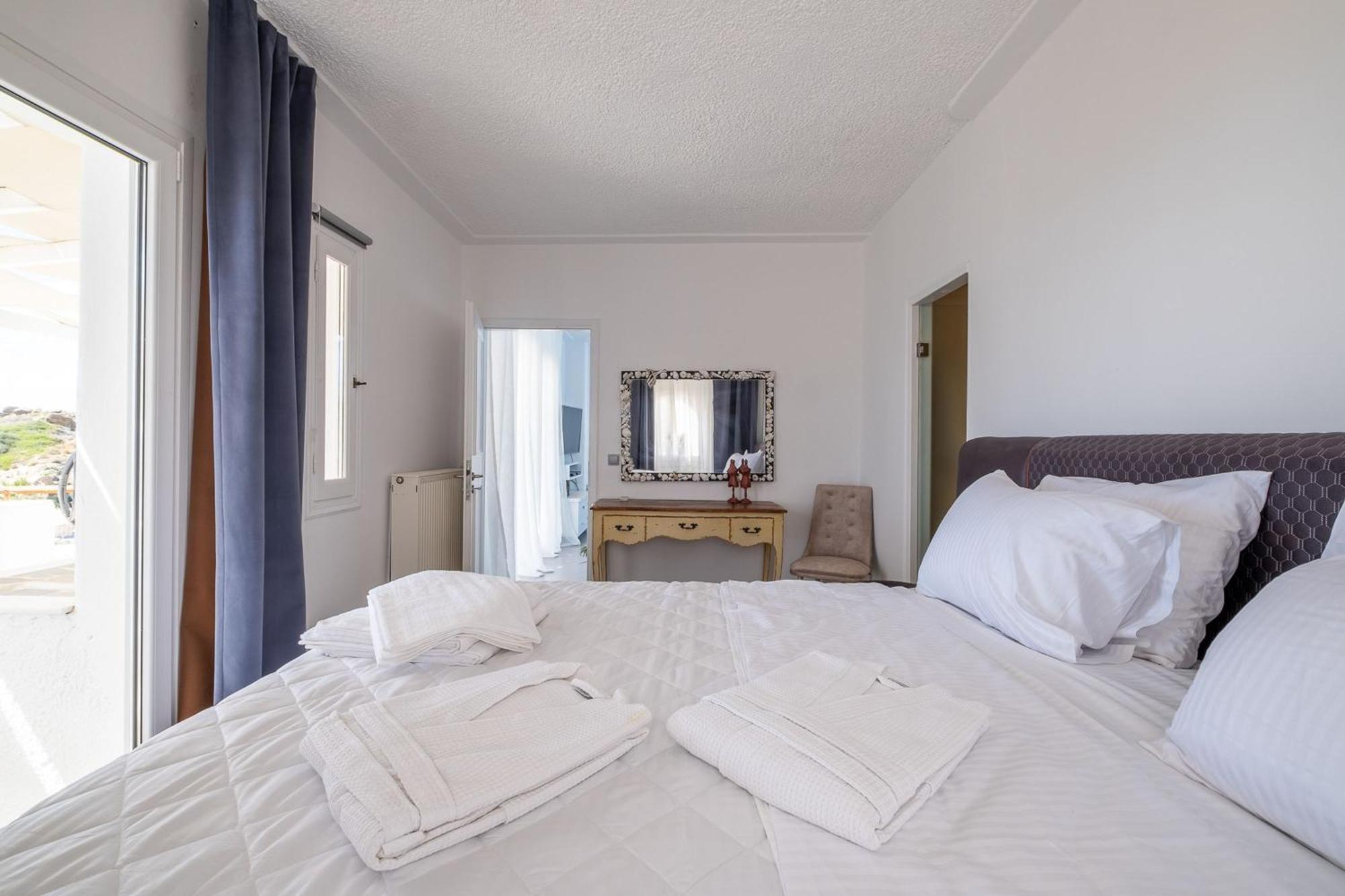 3 Paros All Season Villas Buitenkant foto
